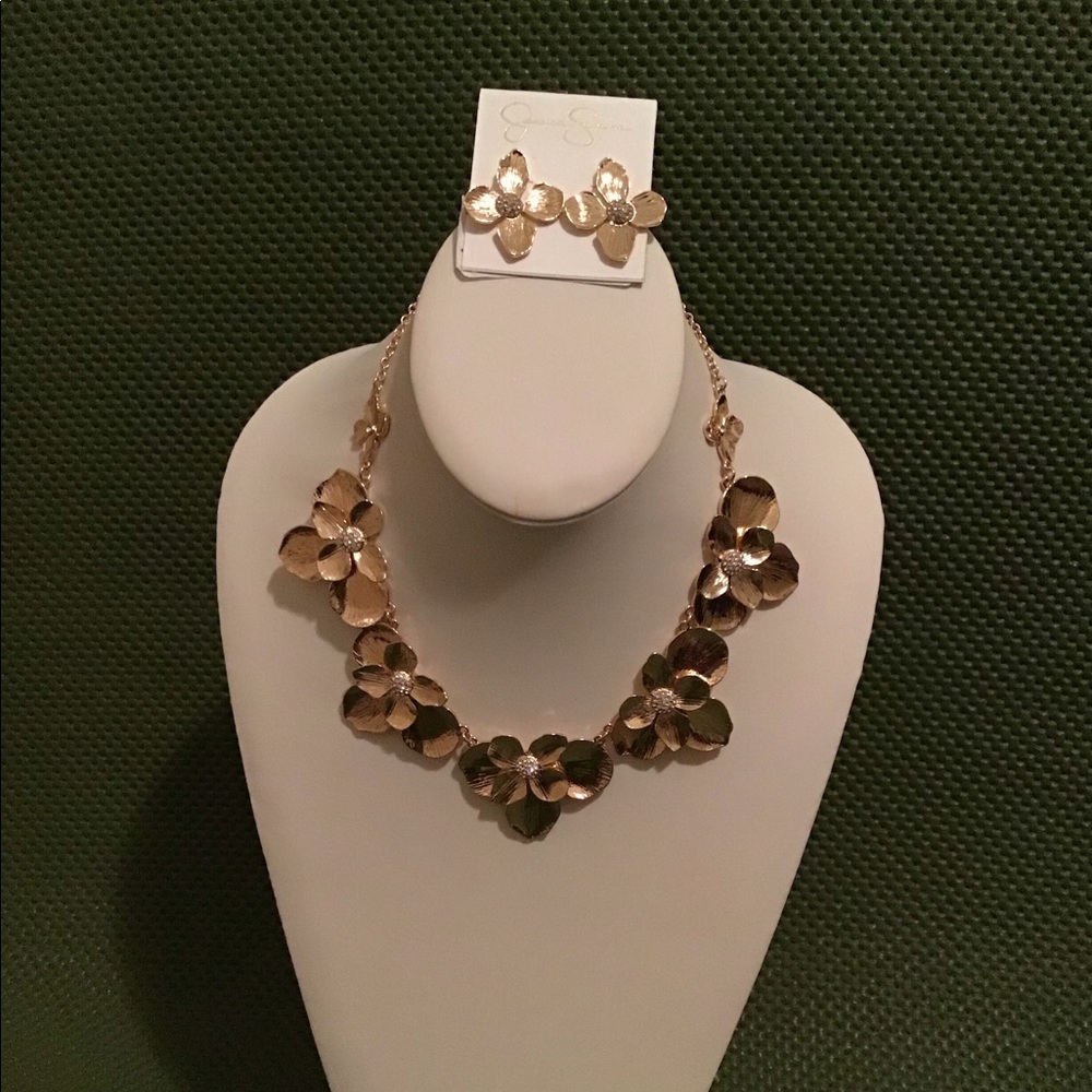 Jessica Simpson Gold Flower Earring & Necklace Set